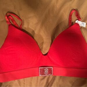 Victoria’s Secret Shine Patch Lightly Lined Wireless Bra
